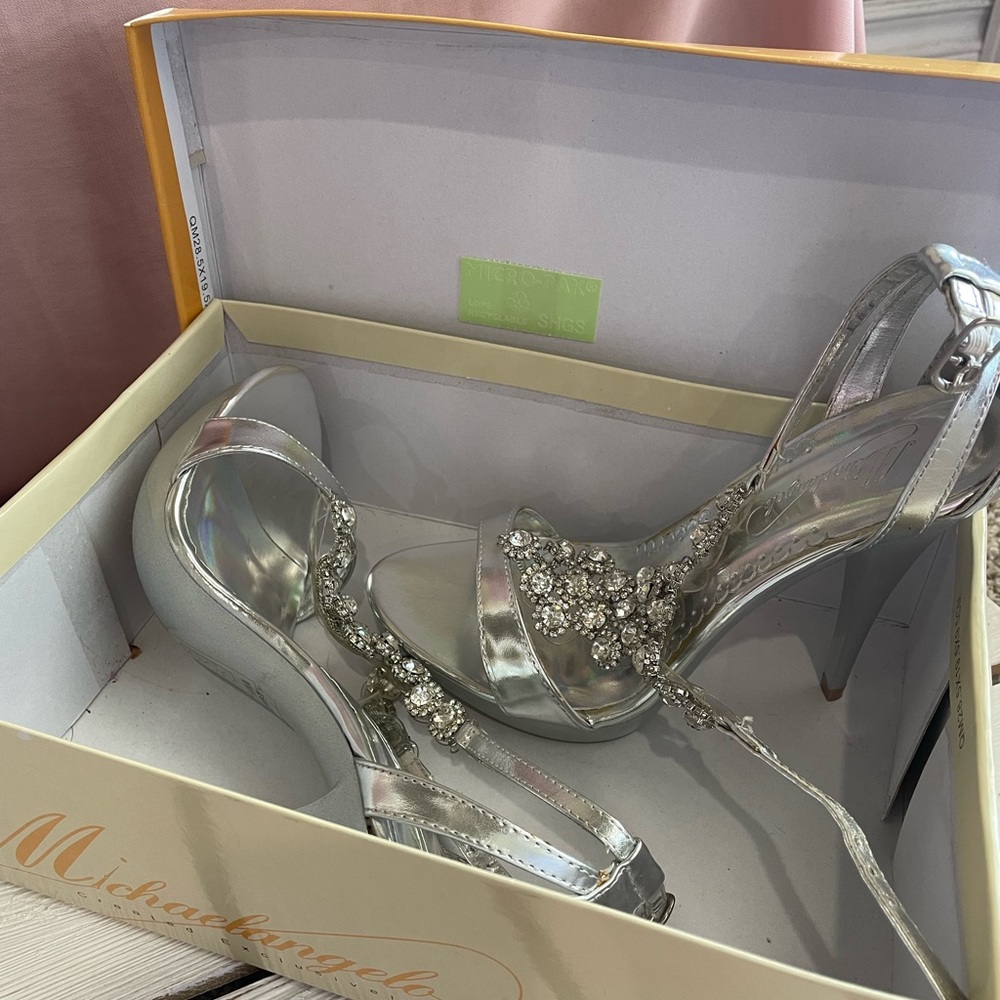 ✨Need to go! Crystal Adorned Silver Heels - Picture 2 of 7